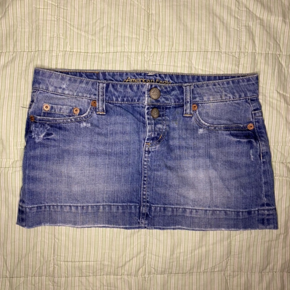 Cute american eagle 2000s like mini skirt